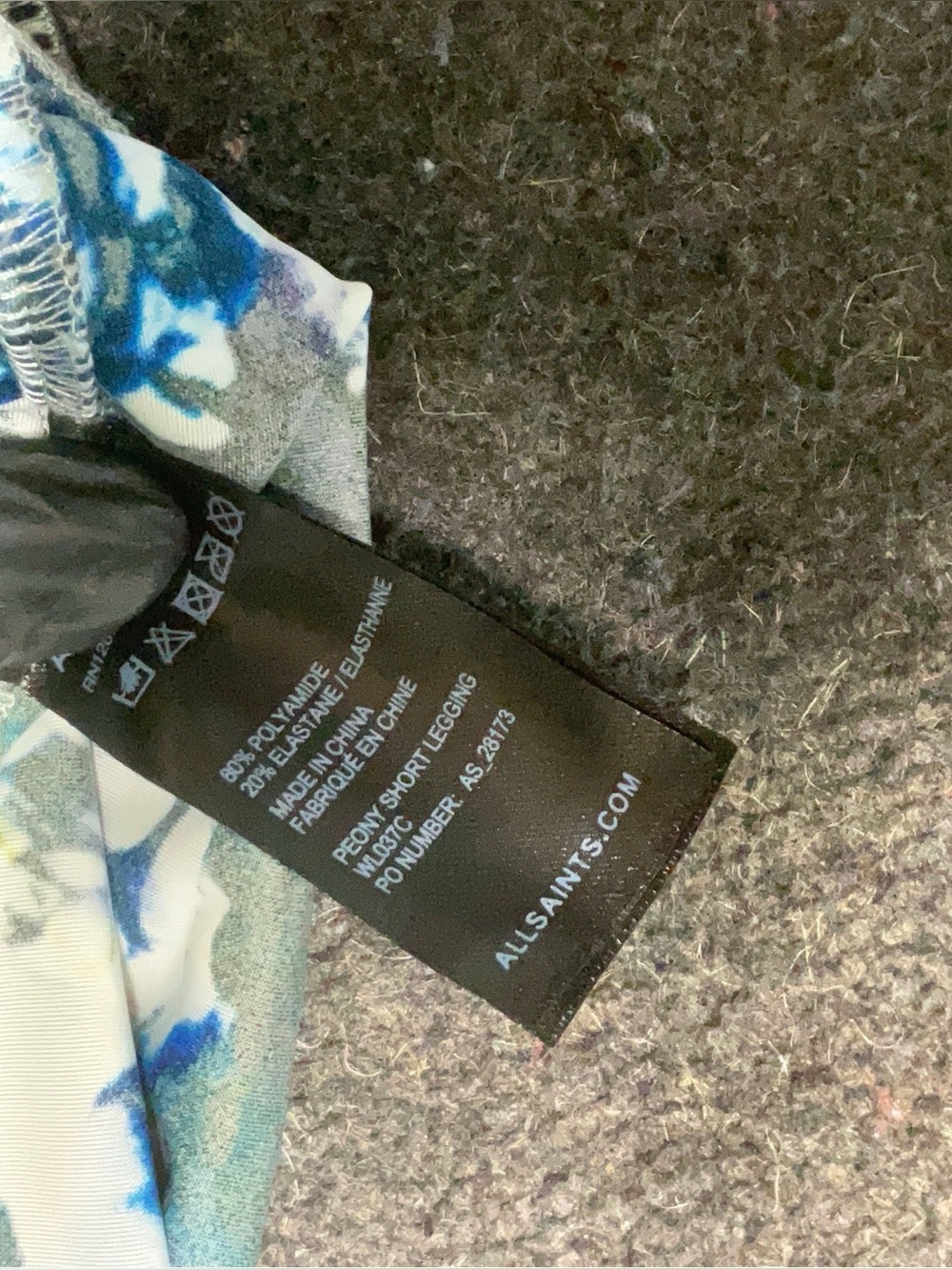 AllSaints Floral Print Capri Leggings in Gray and Blue - Picture 7 of 9
